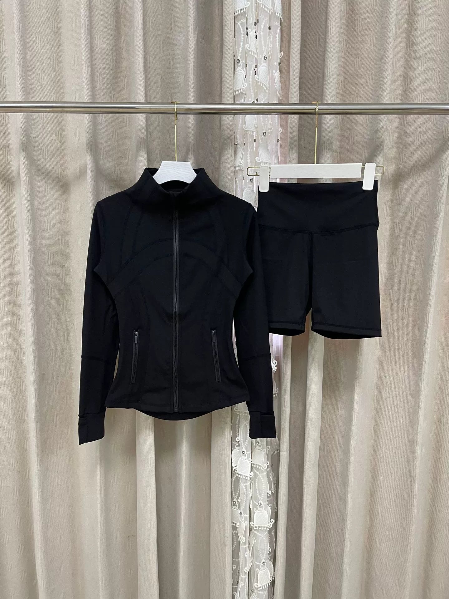 VARIANT_IMAGE::Black Jacket Set