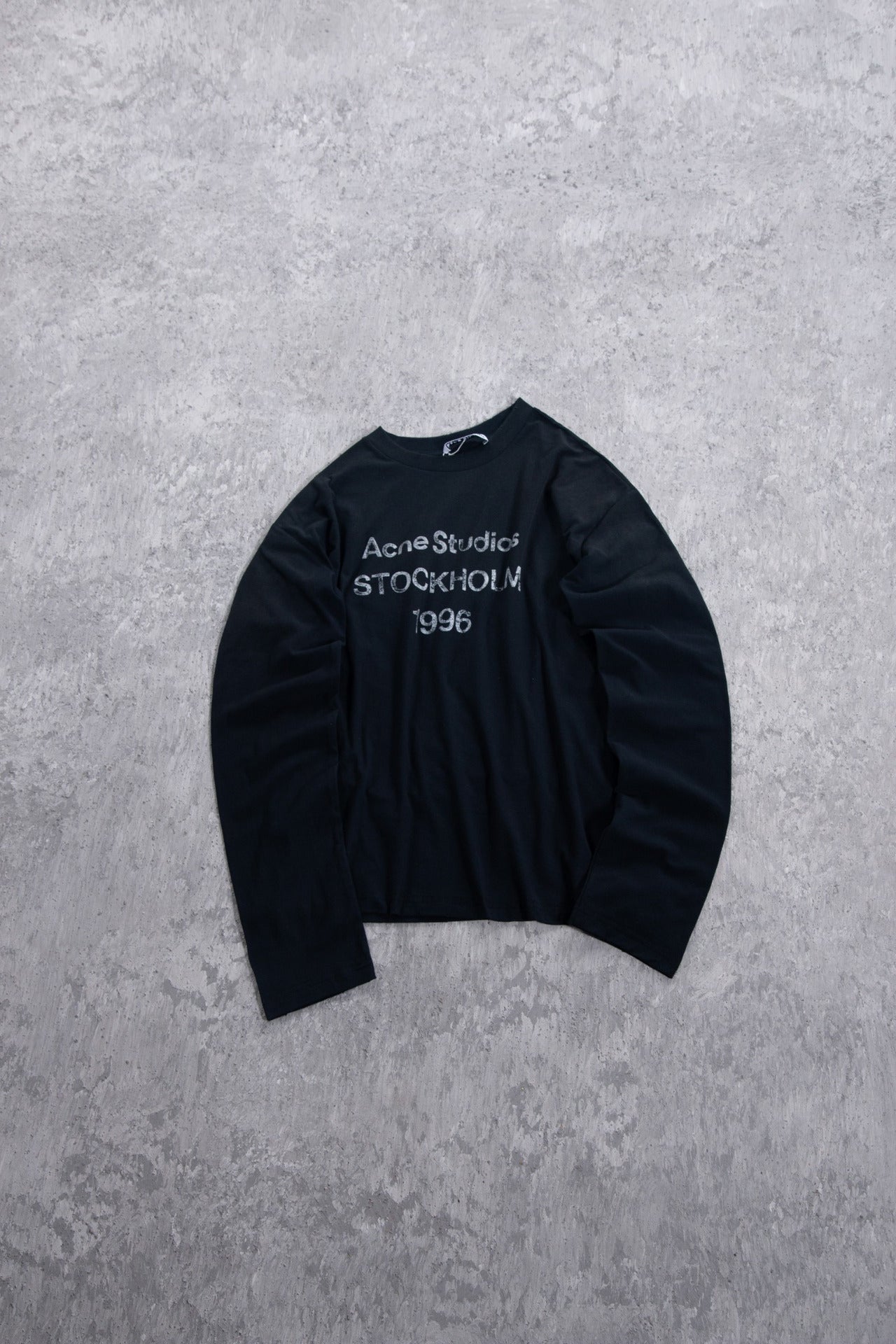 VARIANT_IMAGE::8001 Black | Vintage graphic long-sleeve T-shirt