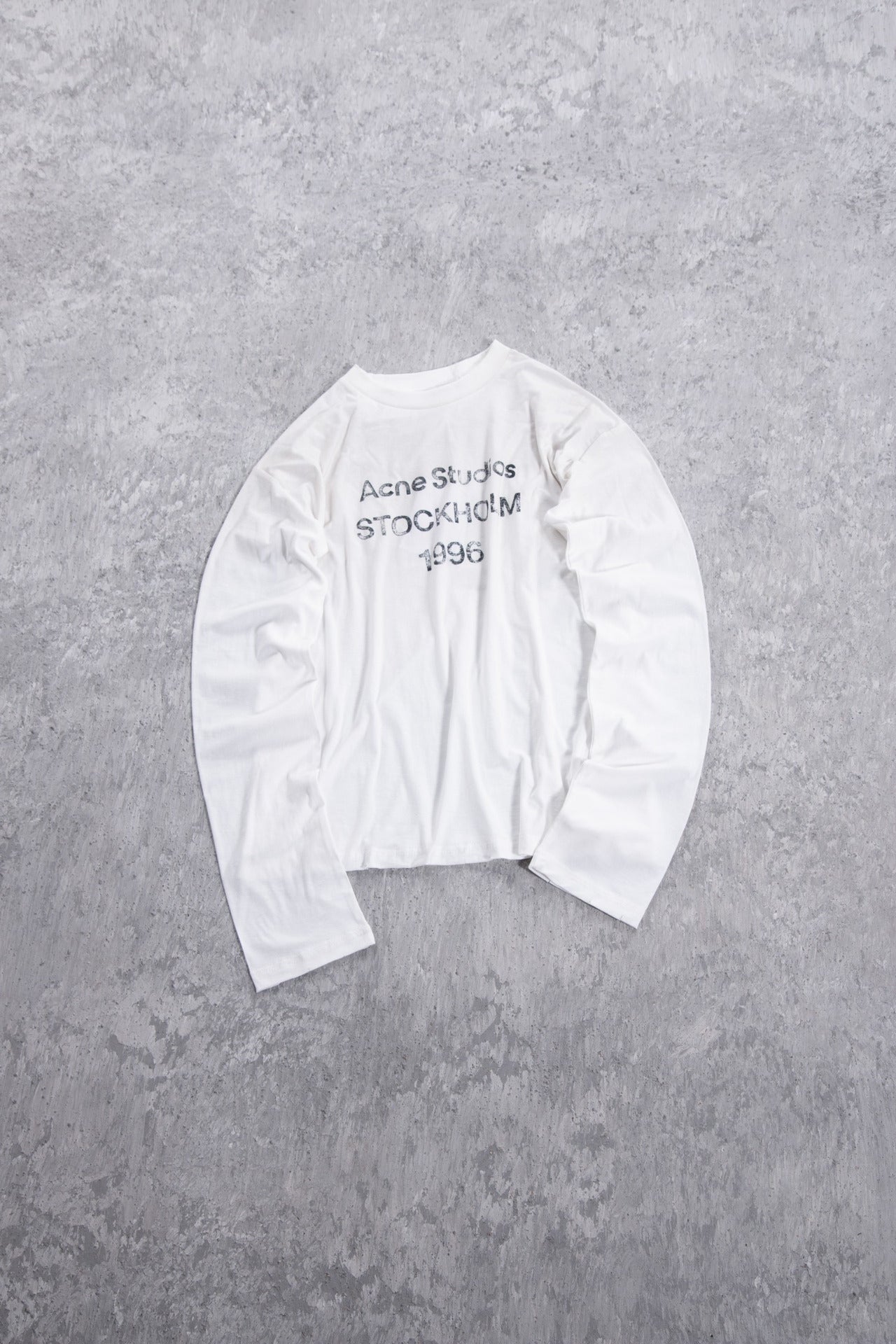 VARIANT_IMAGE::8001 White | Vintage graphic long-sleeve T-shirt