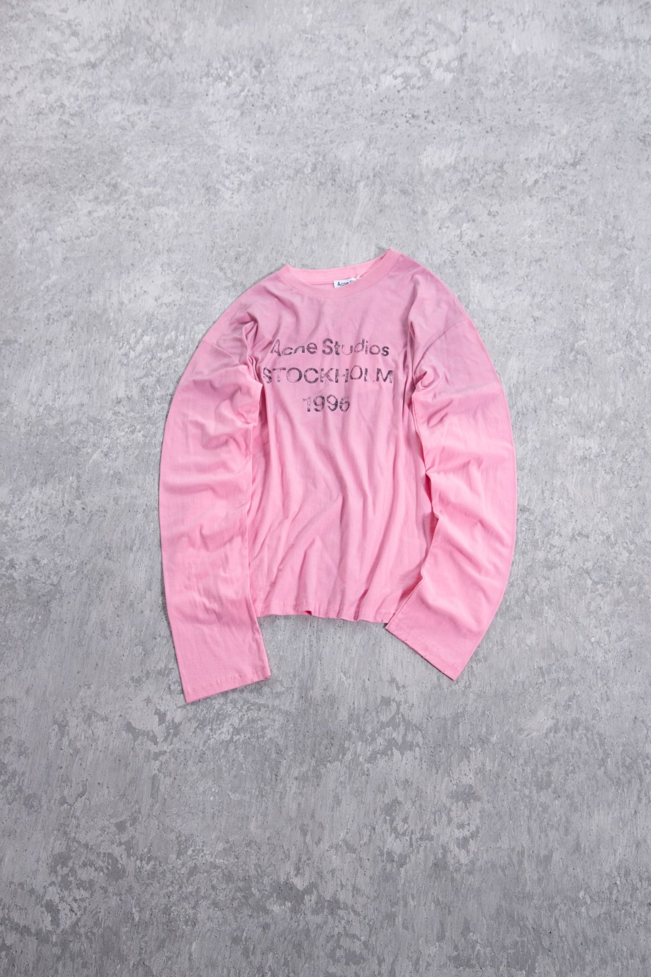 VARIANT_IMAGE::8001 Pink | Vintage graphic long-sleeve T-shirt