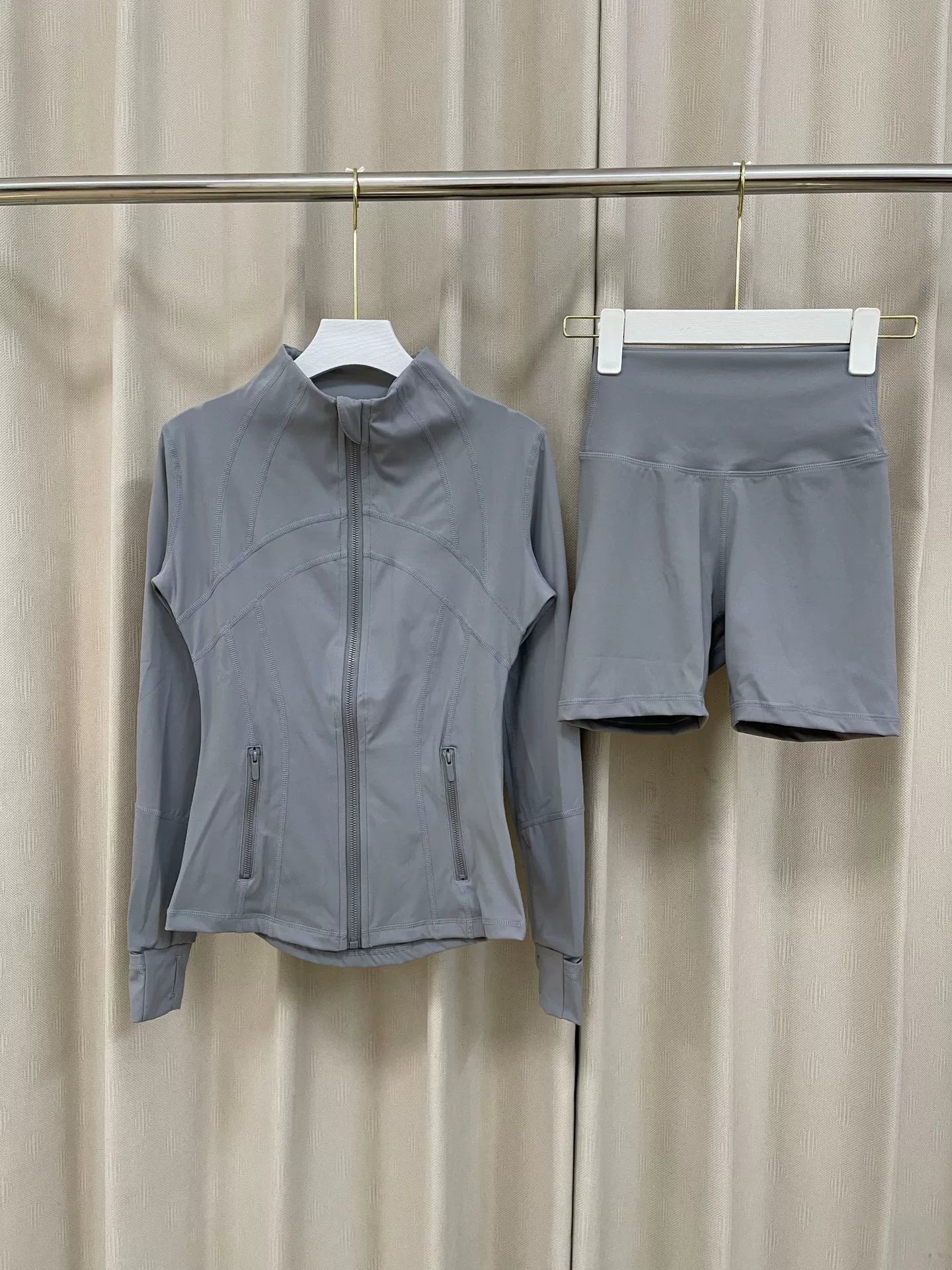 VARIANT_IMAGE::Medium Gray Jacket Set